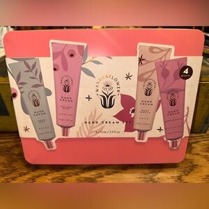 Wanderflower Reviving Shea Butter Hand Cream Gift Set ~ NWT
